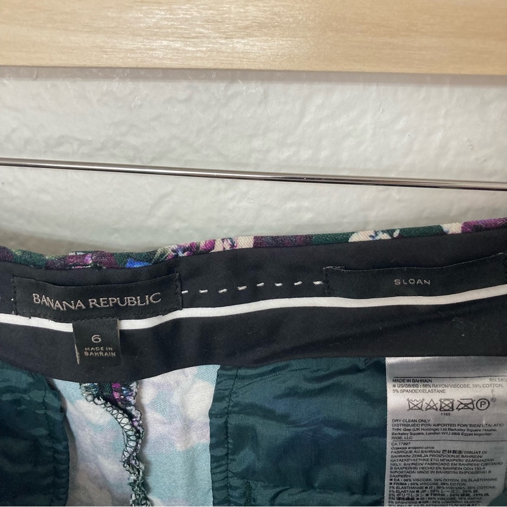 Banana Republic Sloan Slimming Floral Pants, Size 6 - Picture 4 of 5